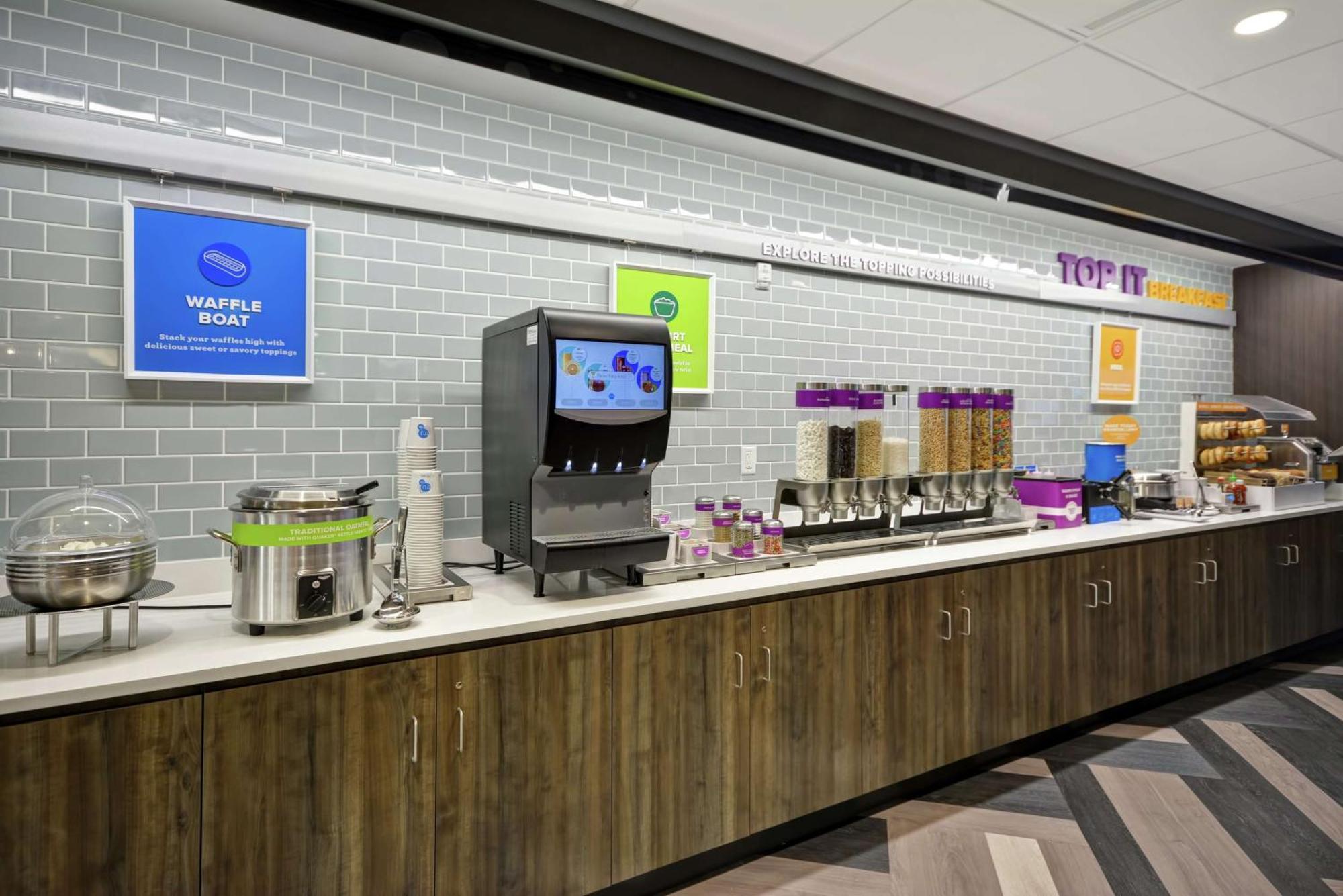 Отель Tru By Hilton Chicopee Springfield Экстерьер фото